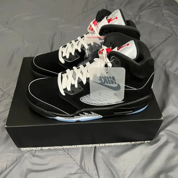 Jordan 5 black metallic - Picture 1 of 4